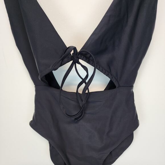 Jade Cava One Piece Black Swimsuit Size M Cutout Tie Front Low Back Beach Vaca - Picture 3 of 9